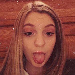 Meet your Posher, Claire